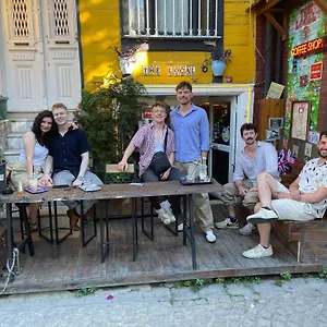 The Local & Provincia di Istanbul